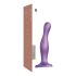 Strap-on-me Curvy M - vlnitý, přísavkový dildo (fialový)
