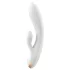 Satisfyer Double Flex - vibrační vajíčko s klitorálními ramínky ovládané aplikací (bílé)